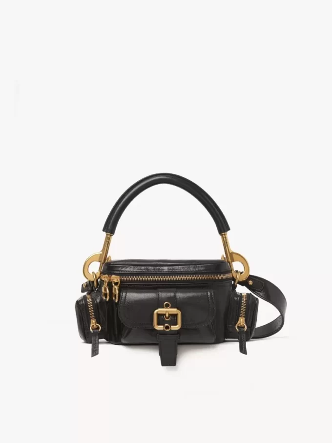 Bolso pequeño para cámara en piel brillante Bolso pequeño para cámara en piel brillante