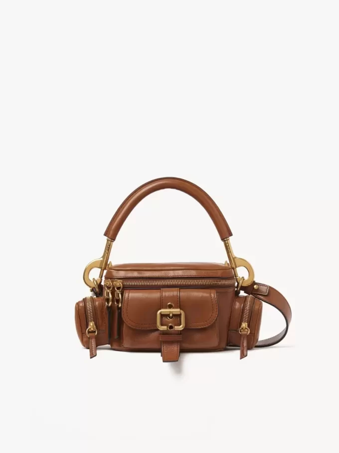 Bolso pequeño para cámara en piel brillante Bolso pequeño para cámara en piel brillante