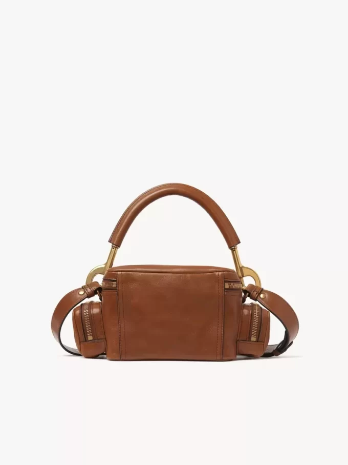 Bolso pequeño para cámara en piel brillante Bolso pequeño para cámara en piel brillante