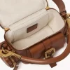 Bolso pequeño para cámara en piel brillante Bolso pequeño para cámara en piel brillante