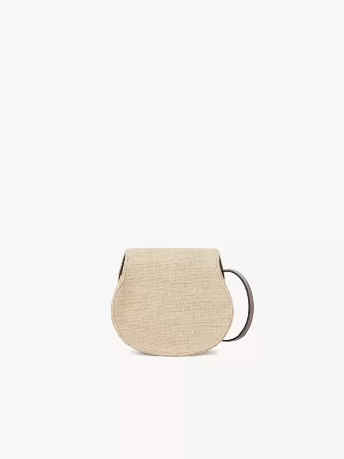 Bolso pequeño tipo sillín Marcie en fibras efecto rafia Bolso pequeño tipo sillín Marcie en fibras efecto rafia