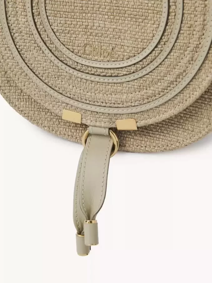 Bolso pequeño tipo sillín Marcie en fibras efecto rafia Bolso pequeño tipo sillín Marcie en fibras efecto rafia