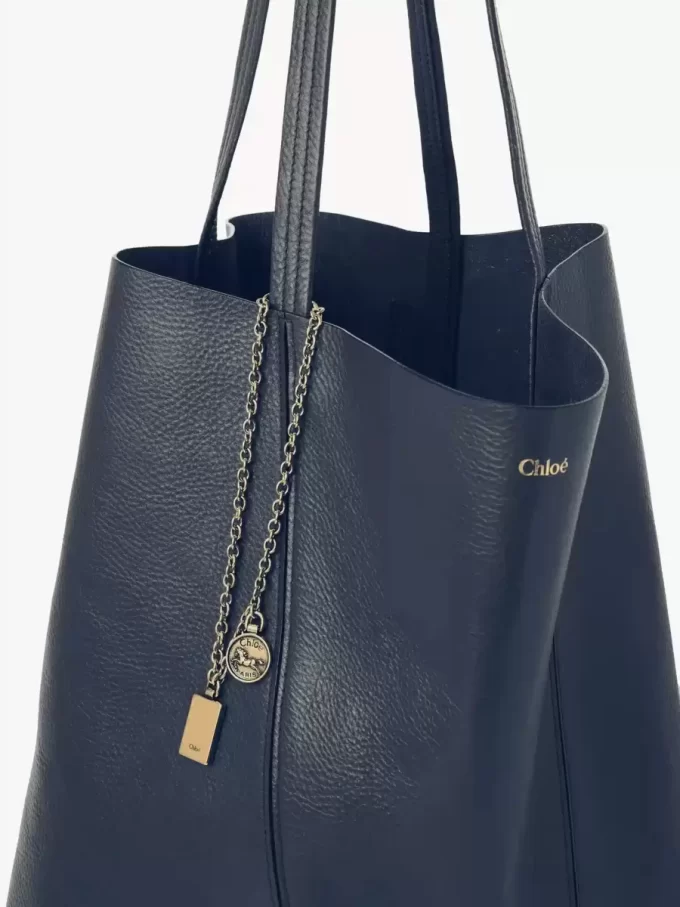 Bolso tote grande Chloé Spin de piel granulada Bolso tote grande Chloé Spin de piel granulada