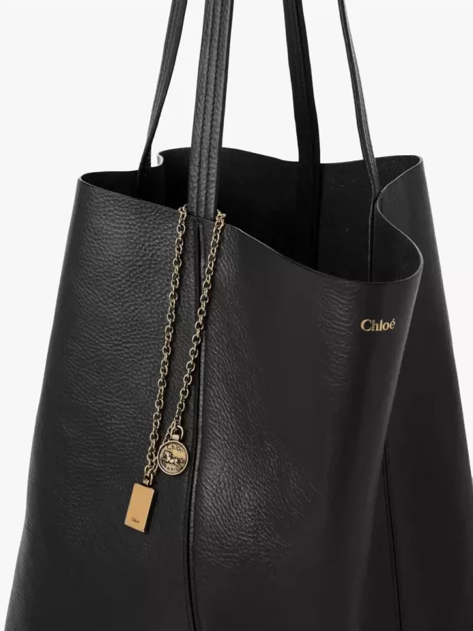 Bolso tote grande Chloé Spin de piel granulada Bolso tote grande Chloé Spin de piel granulada