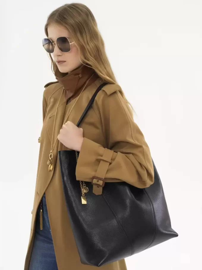 Bolso tote grande Chloé Spin de piel granulada Bolso tote grande Chloé Spin de piel granulada