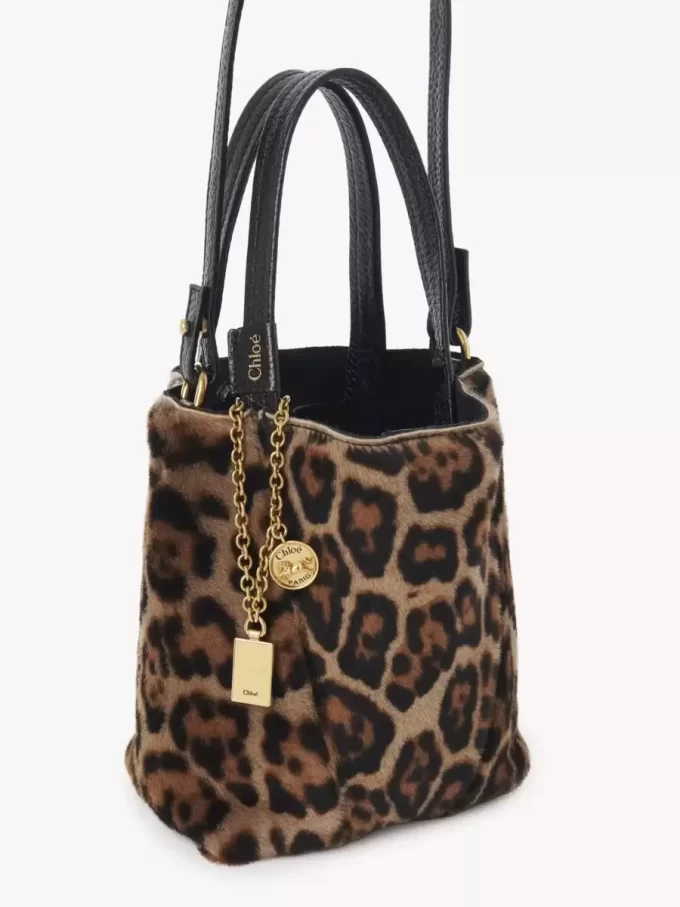 Bolso tote pequeño Chloé Spin de piel de oveja con estampado de leopardo
