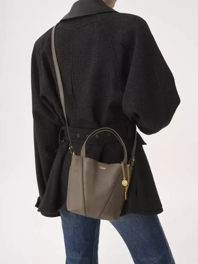Bolso tote pequeño Chloé Spin de piel granulada Bolso tote pequeño Chloé Spin de piel granulada