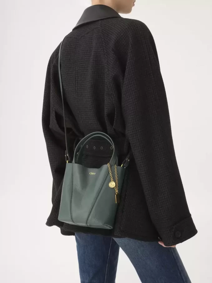 Bolso tote pequeño Chloé Spin de piel granulada Bolso tote pequeño Chloé Spin de piel granulada