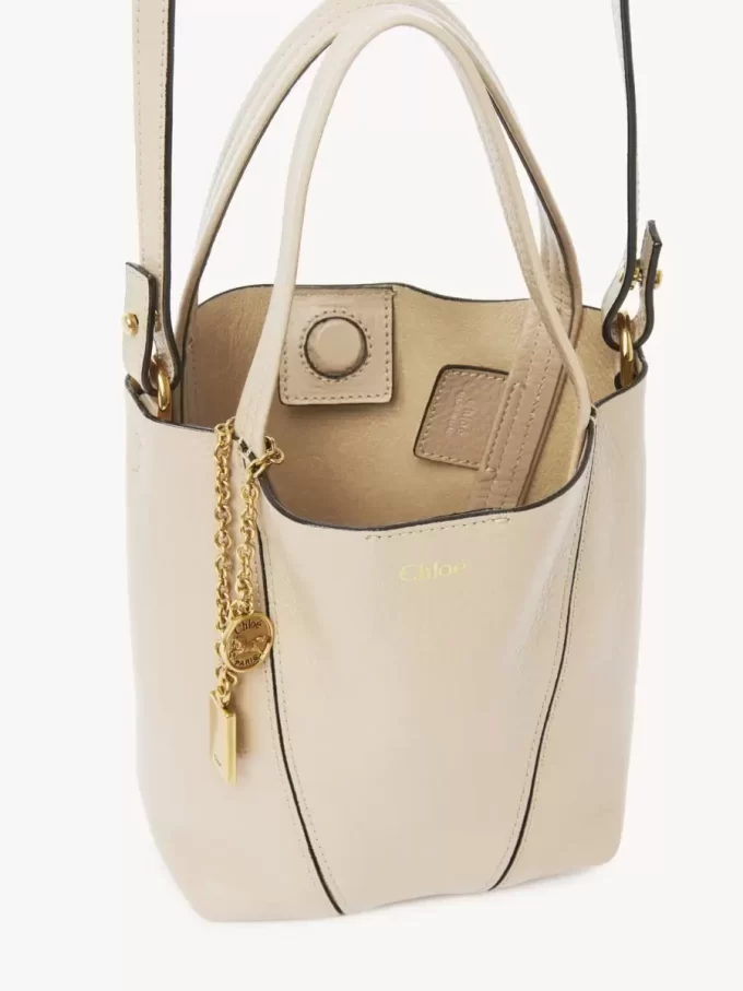 Bolso tote pequeño Chloé Spin de piel granulada