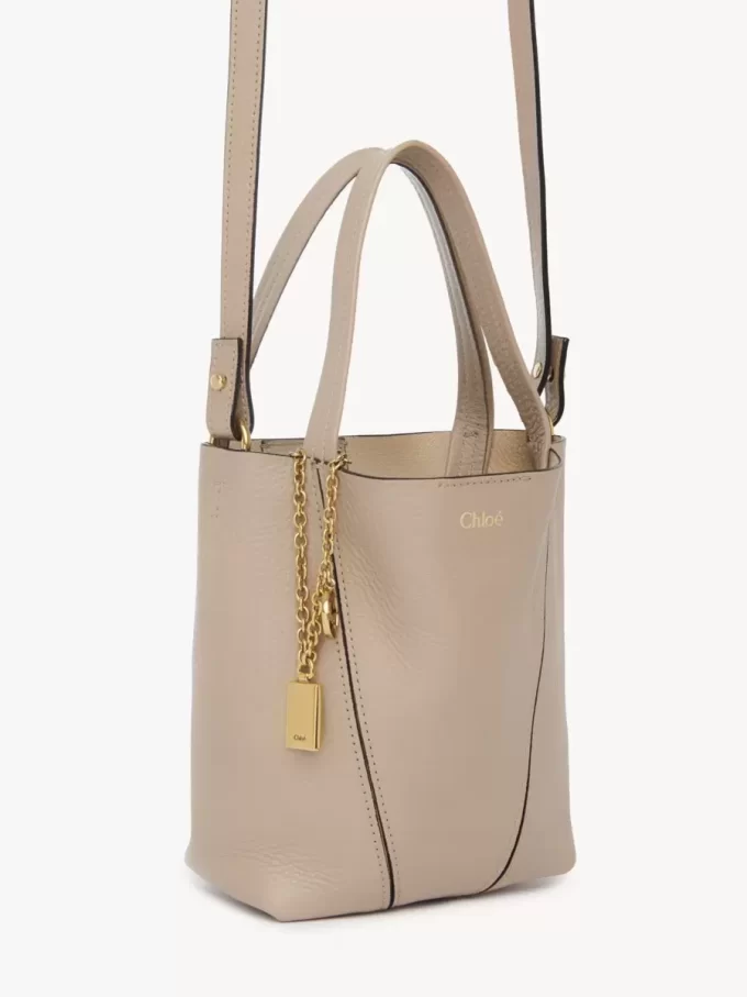 Bolso tote pequeño Chloé Spin de piel granulada Bolso tote pequeño Chloé Spin de piel granulada