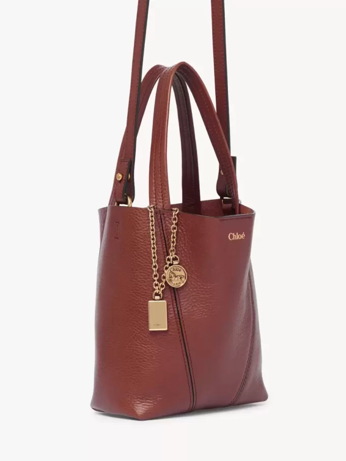 Bolso tote pequeño Chloé Spin de piel granulada Bolso tote pequeño Chloé Spin de piel granulada