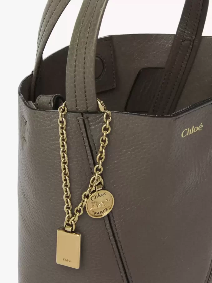 Bolso tote pequeño Chloé Spin de piel granulada Bolso tote pequeño Chloé Spin de piel granulada