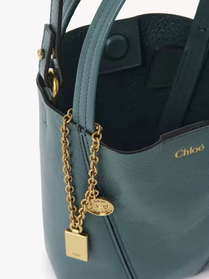 Bolso tote pequeño Chloé Spin de piel granulada Bolso tote pequeño Chloé Spin de piel granulada