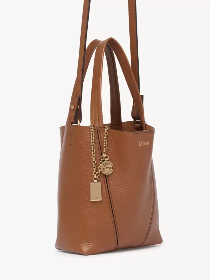 Bolso tote pequeño Chloé Spin de piel granulada Bolso tote pequeño Chloé Spin de piel granulada