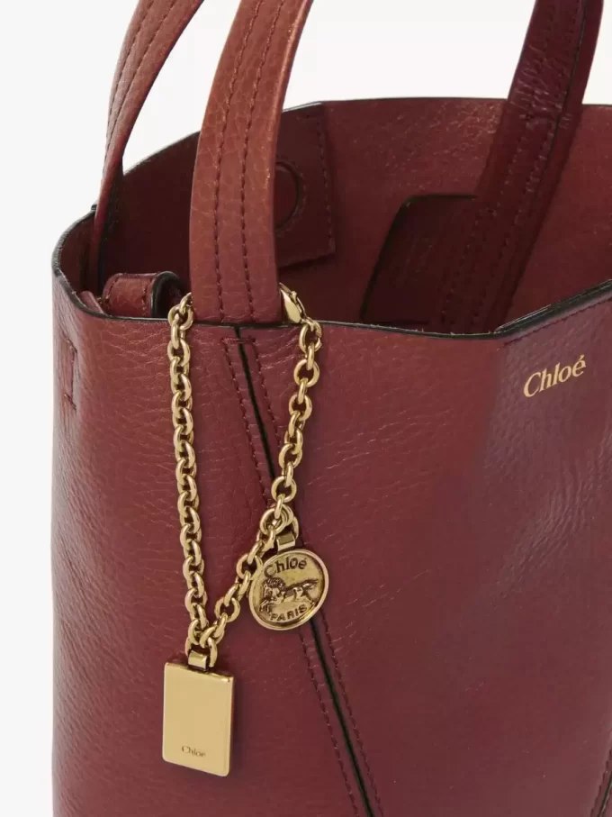 Bolso tote pequeño Chloé Spin de piel granulada Bolso tote pequeño Chloé Spin de piel granulada