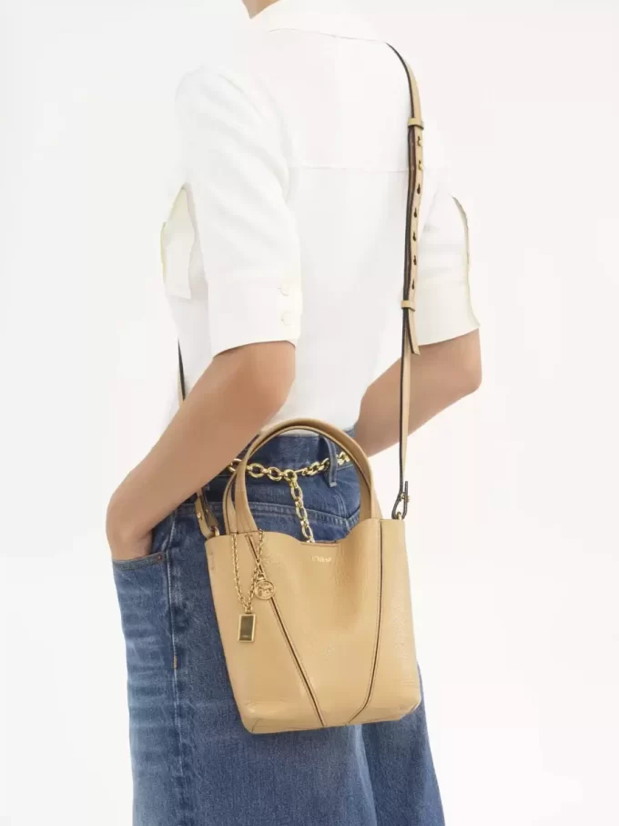 Bolso tote pequeño Chloé Spin de piel granulada