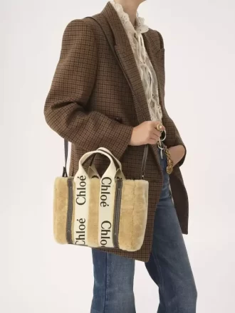 Bolso tote pequeño Woody de piel de oveja