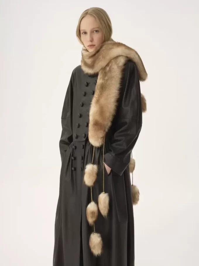 Bufanda Treasure Tails en piel de oveja
