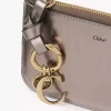 Cartera Alphabet en piel metalizada