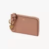 Cartera con alfabeto en piel brillante Cartera con alfabeto en piel brillante