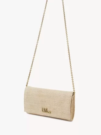 Cartera con solapa y cadena Chloé Iconic en fibras efecto rafia