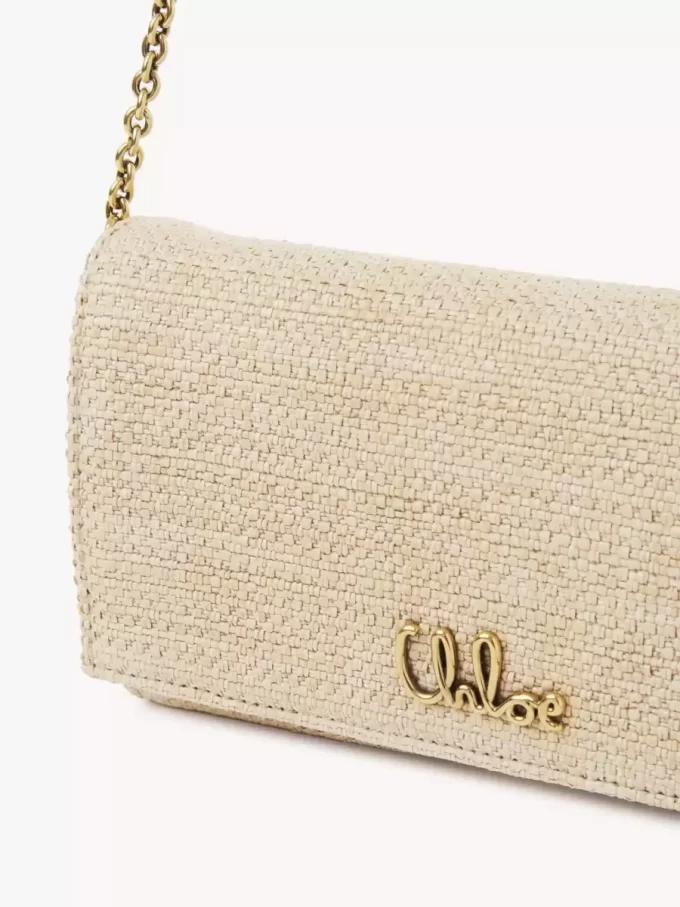Cartera con solapa y cadena Chloé Iconic en fibras efecto rafia