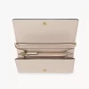 Cartera con solapa y cadena Chloé Iconic en piel brillante