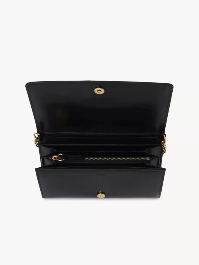 Cartera con solapa y cadena Chloé Iconic en piel brillante