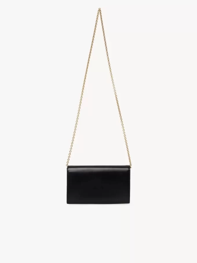 Cartera con solapa y cadena Chloé Iconic en piel brillante