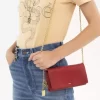 Cartera con solapa y cadena Chloé Spin en piel granulada