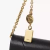 Cartera con solapa y cadena Chloé Spin en piel granulada