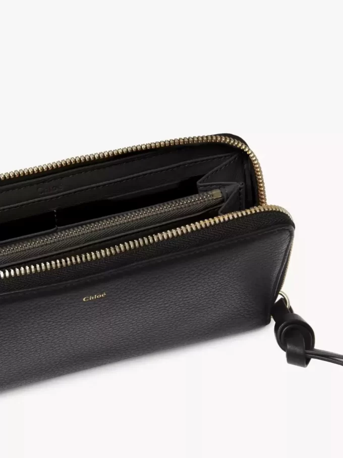 Cartera larga con cremallera Alphabet en piel granulada