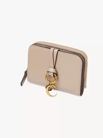 Cartera plegable con alfabeto en piel brillante