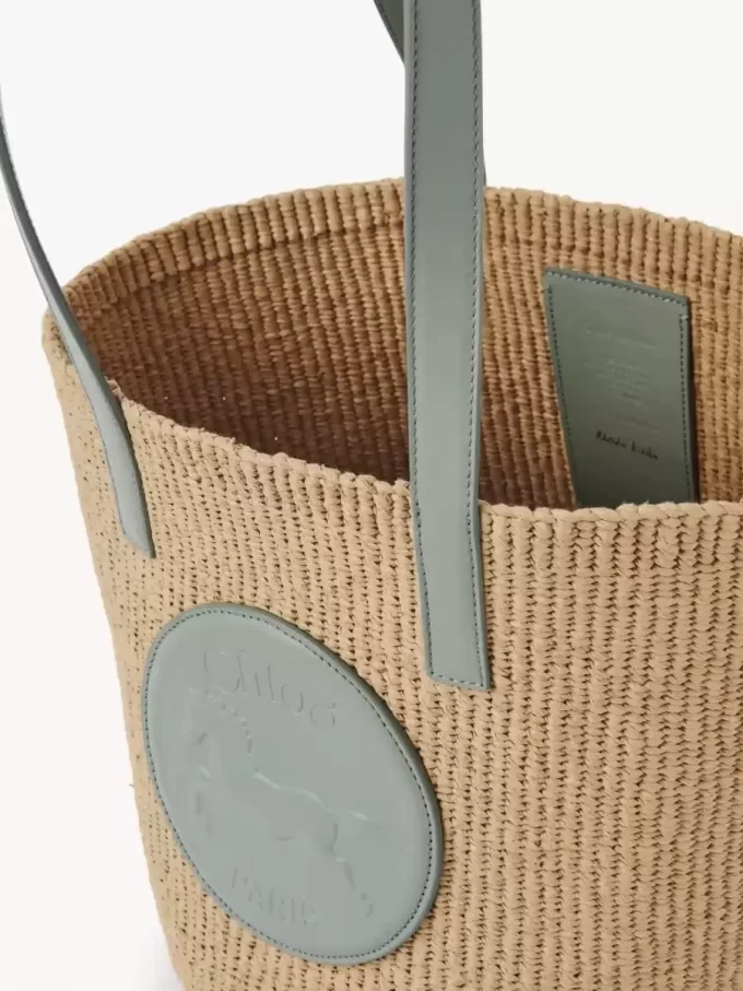 Cesta grande para medallas de caballo en fibras naturales