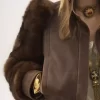 Chaqueta corta de cuello alto en piel Chaqueta corta de cuello alto en piel
