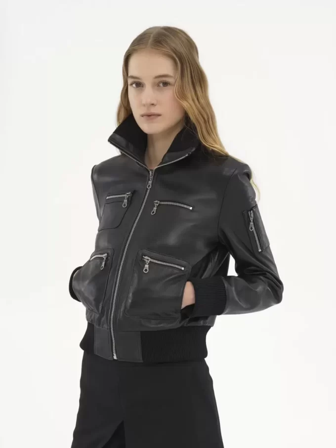 Chaqueta corta de piel