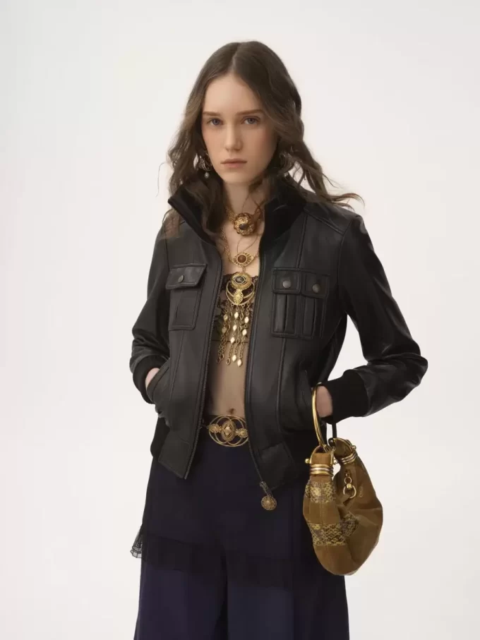 Chaqueta corta de piel