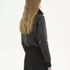 Chaqueta corta de piel