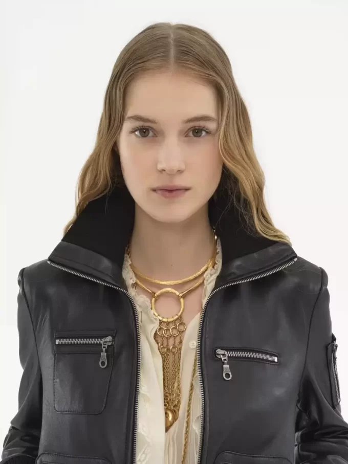 Chaqueta corta de piel
