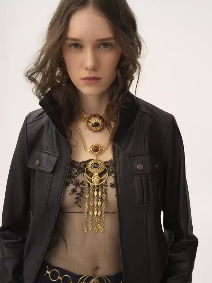Chaqueta corta de piel