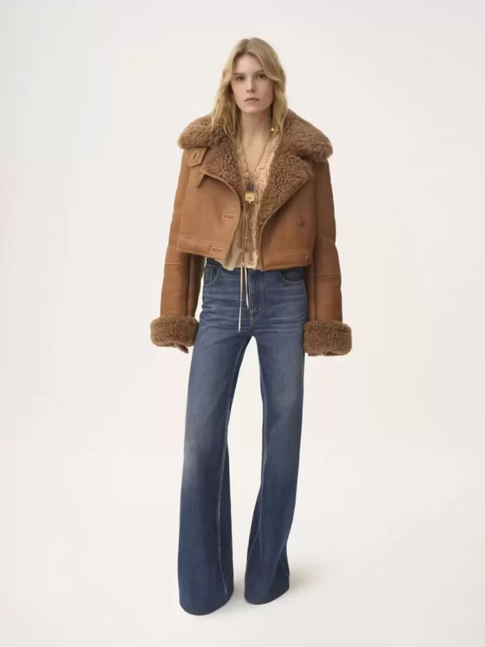 Chaqueta corta de piel estilo caja