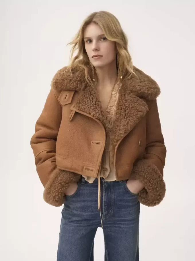 Chaqueta corta de piel estilo caja