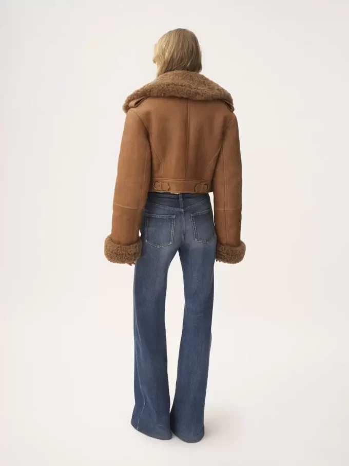 Chaqueta corta de piel estilo caja