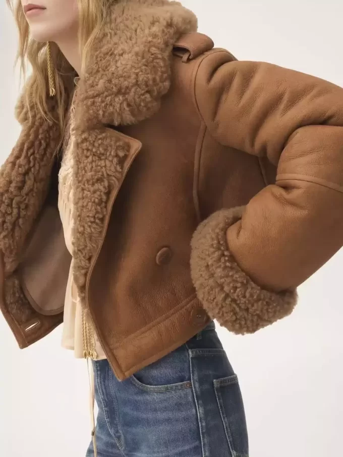 Chaqueta corta de piel estilo caja