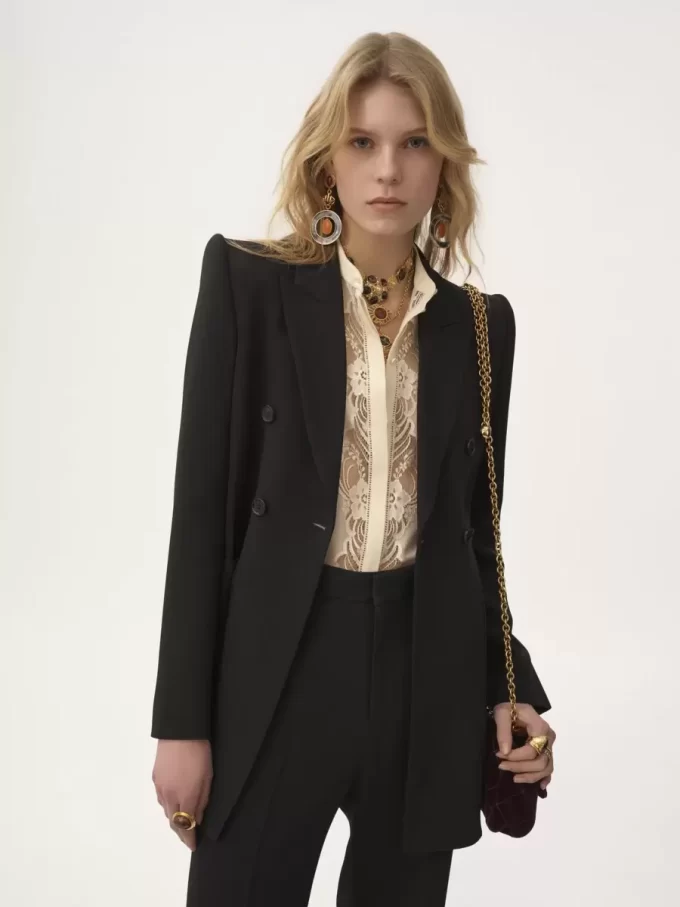 Chaqueta sastre cruzada en mezcla de crepé Chaqueta sastre cruzada en mezcla de crepé