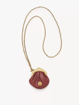 Collar monedero con medalla de micro caballo en cuero granulado