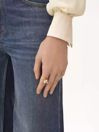 El anillo Chloé Shells