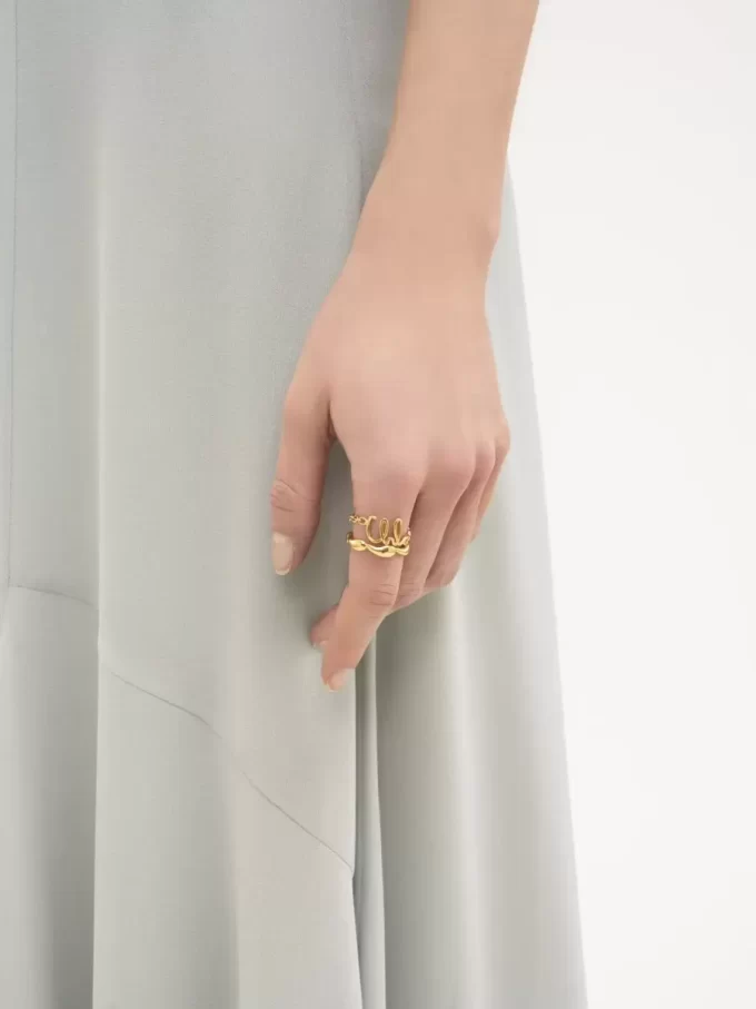 El anillo icónico de Chloé