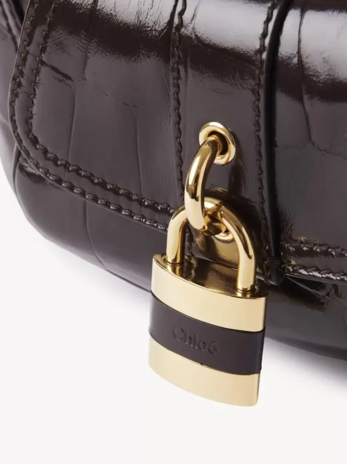 El bolso de hombro 99 en piel efecto cocodrilo El bolso de hombro 99 en piel efecto cocodrilo
