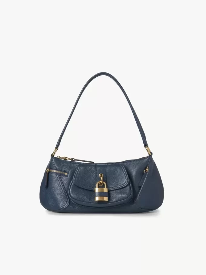 El bolso de hombro 99 en piel granulada El bolso de hombro 99 en piel granulada